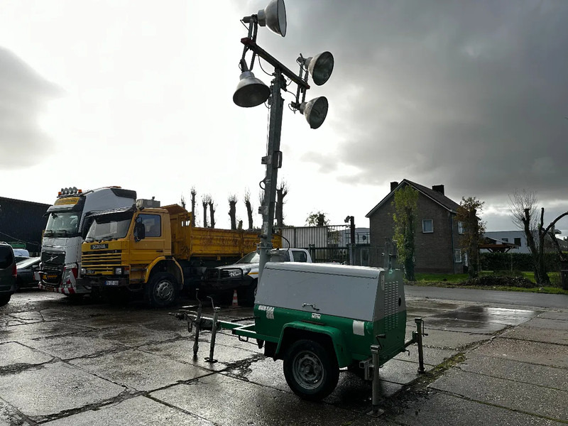 Terex AL4050 Towerlight 4X1000 Watt Lights - Кула за рефлектори: слика 4 Terex AL4050 Towerlight 4X1000 Watt Lights - Кула за рефлектори: слика 4
