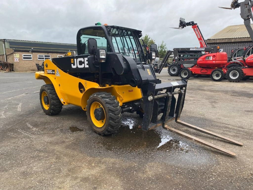 JCB 520-40 - Телескопски ракувач: слика 4 JCB 520-40 - Телескопски ракувач: слика 4