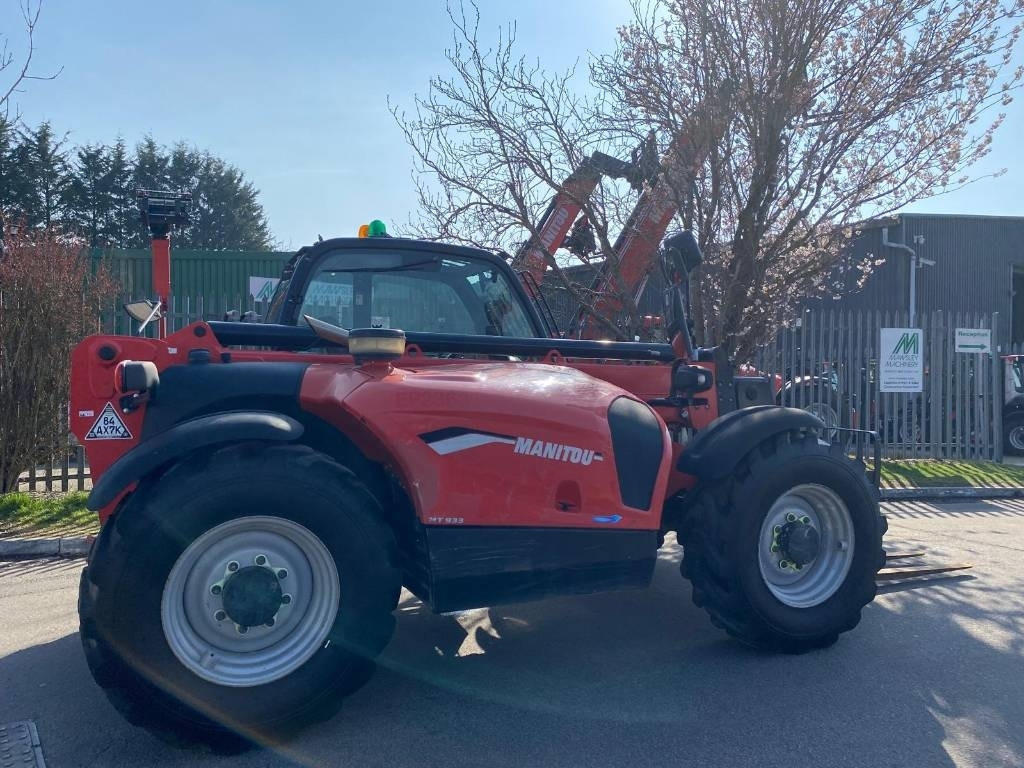Manitou MT 933 Easy - Телескопски ракувач: слика 3 Manitou MT 933 Easy - Телескопски ракувач: слика 3