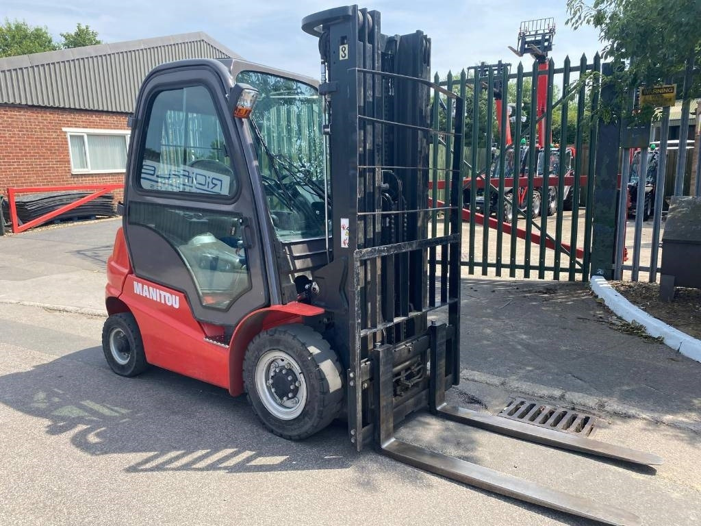 Manitou Mi25D - Дизел вилушкар: слика 2 Manitou Mi25D - Дизел вилушкар: слика 2