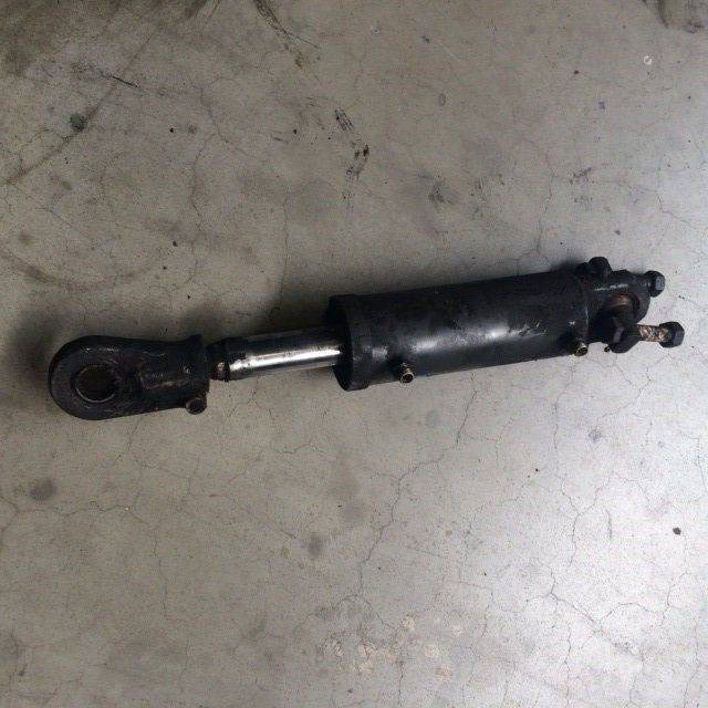 Cylinder Tilt for Linde E30, Series 336-03 - Хидрауличен цилиндар за Опрема за ракување со материјали: слика 2 Cylinder Tilt for Linde E30, Series 336-03 - Хидрауличен цилиндар за Опрема за ракување со материјали: слика 2