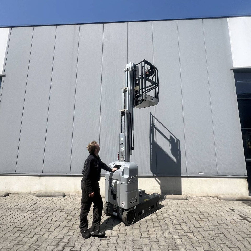 JLG 20MVL - Вертикален јарболски подигнувач: слика 3 JLG 20MVL - Вертикален јарболски подигнувач: слика 3