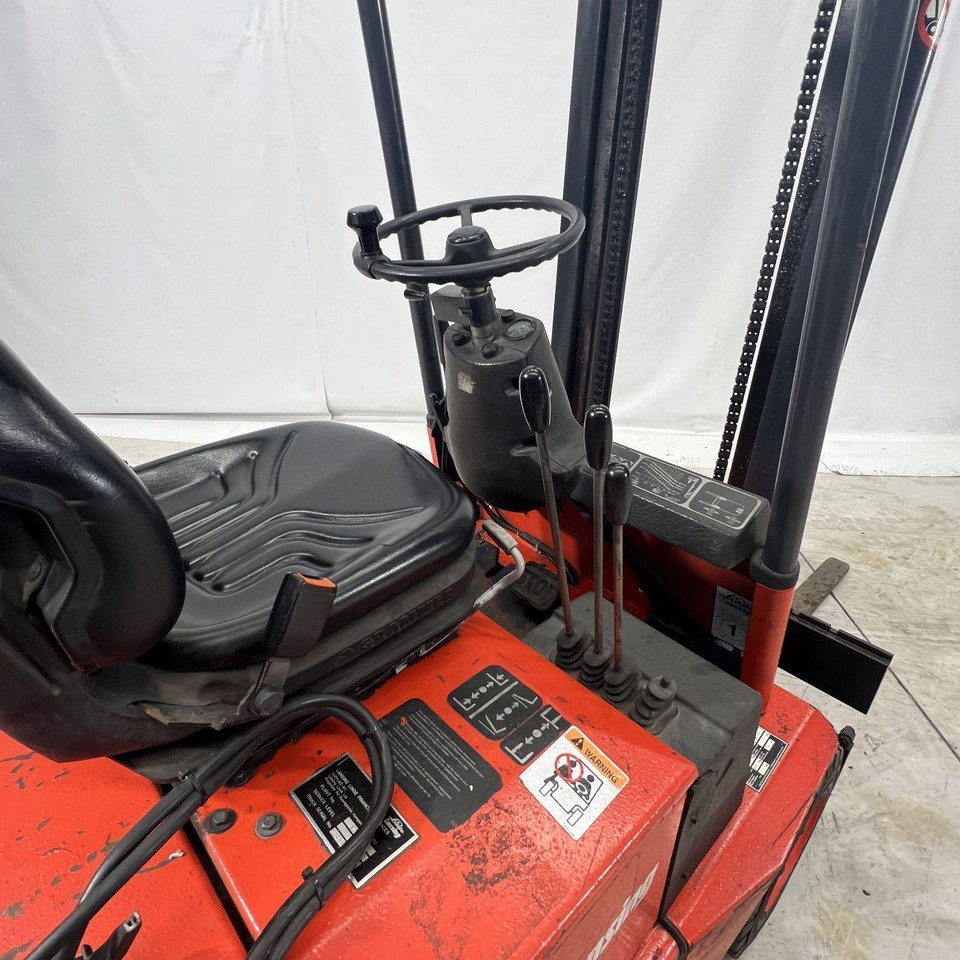 Linde E12 (324) - Електричен вилушкар: слика 3 Linde E12 (324) - Електричен вилушкар: слика 3