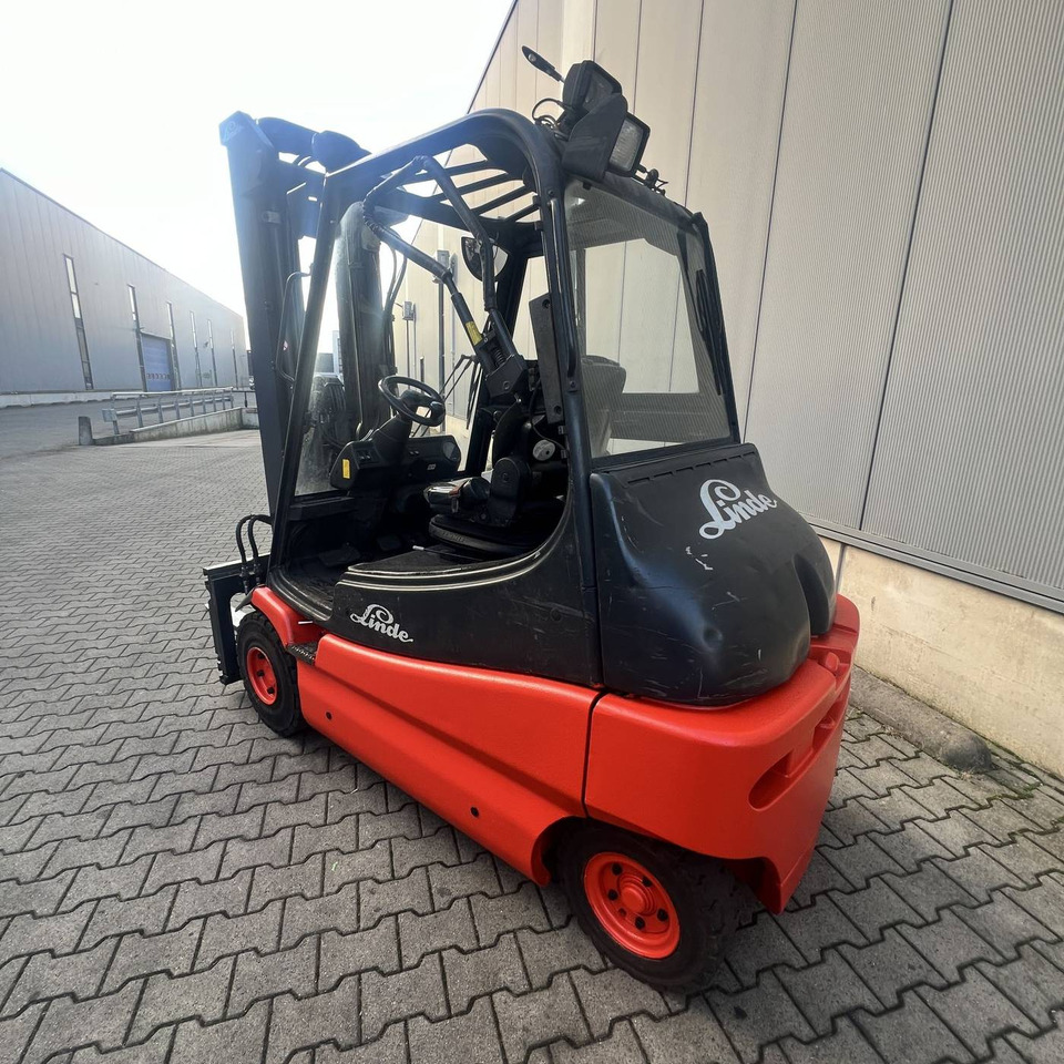 Linde E30 (336-02) - Електричен вилушкар: слика 2 Linde E30 (336-02) - Електричен вилушкар: слика 2