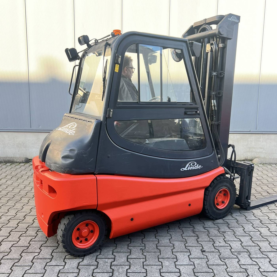 Linde E30 (336-02) - Електричен вилушкар: слика 3 Linde E30 (336-02) - Електричен вилушкар: слика 3