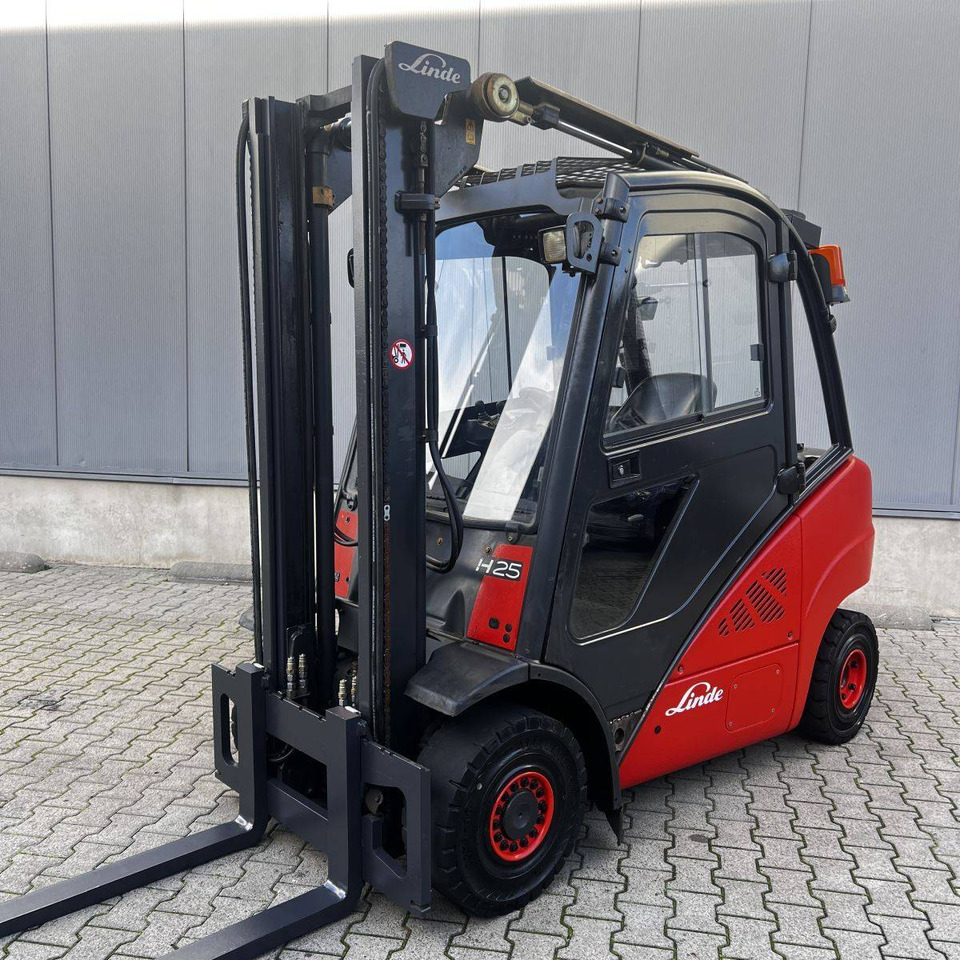 Linde H25D (392) - Дизел вилушкар: слика 1 Linde H25D (392) - Дизел вилушкар: слика 1