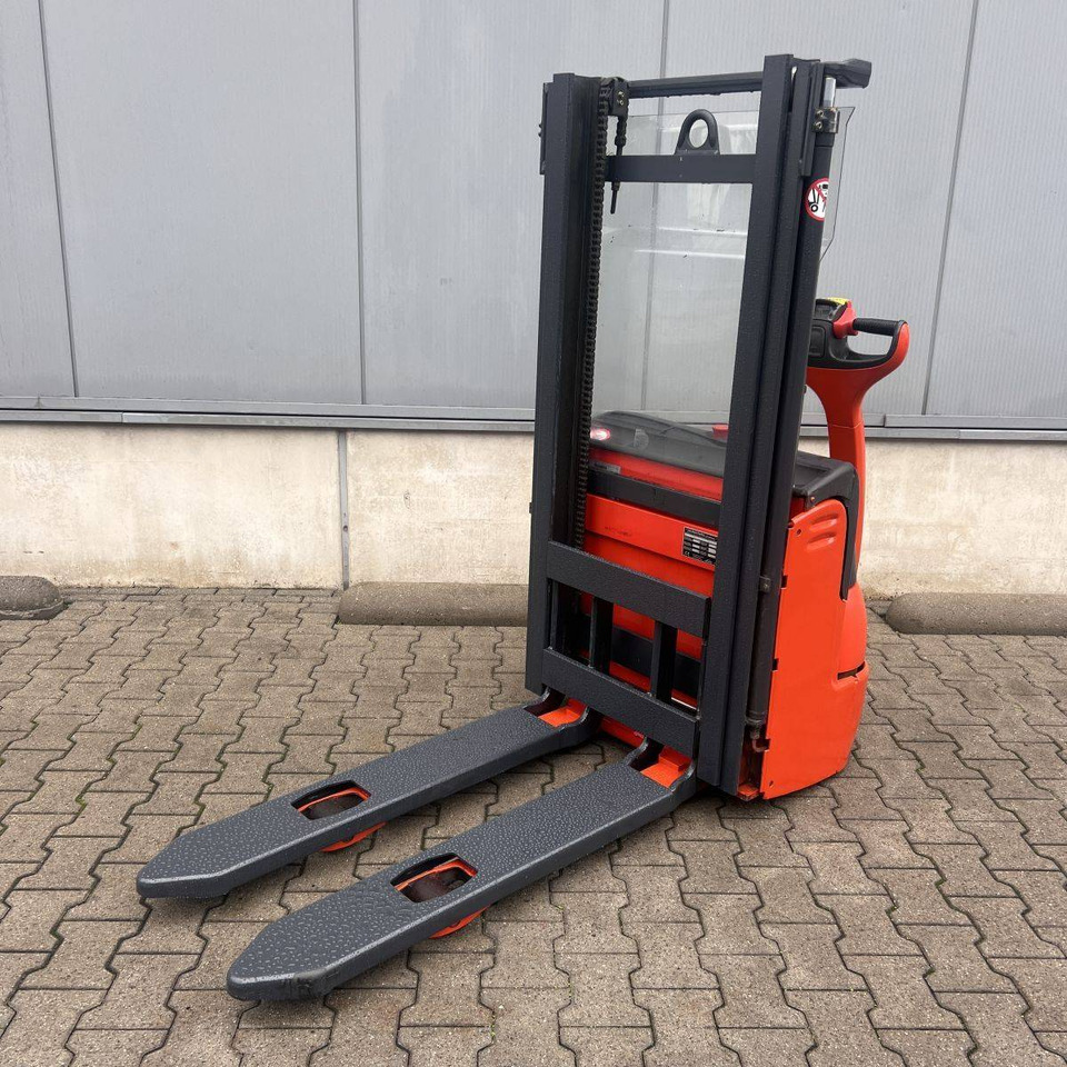 Linde L12 (379) - Сложувач: слика 2 Linde L12 (379) - Сложувач: слика 2