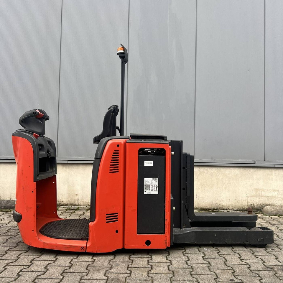 Linde P30 (132) - Тракторче за влечење: слика 1 Linde P30 (132) - Тракторче за влечење: слика 1