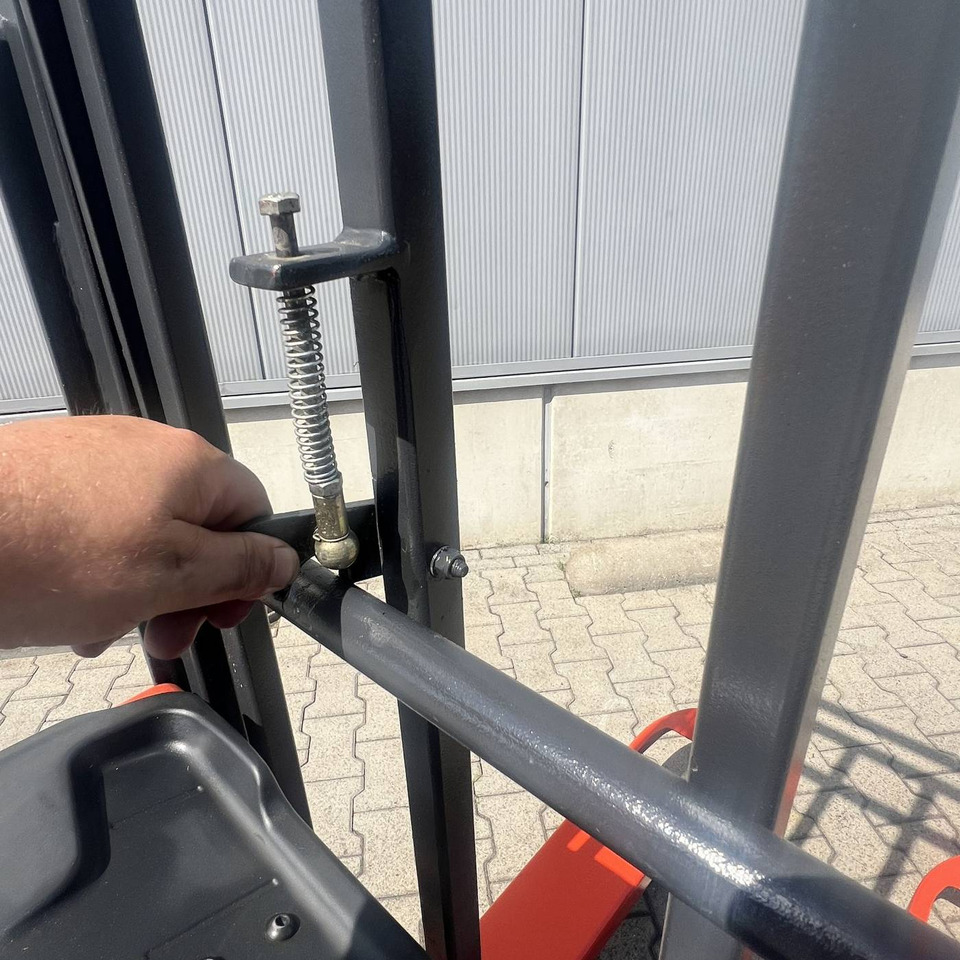 Linde T16 (1152) - Вилушкар за палети: слика 5 Linde T16 (1152) - Вилушкар за палети: слика 5