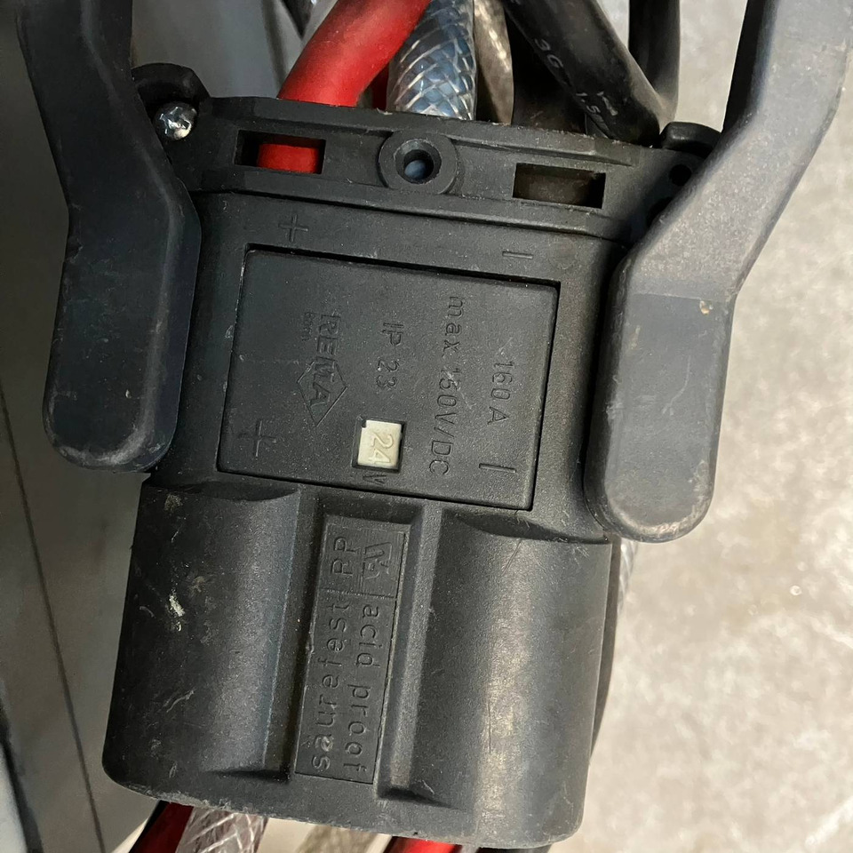 Hawker 24V/72A Lifetech TC1LT - Резервни делови за Опрема за ракување со материјали: слика 3 Hawker 24V/72A Lifetech TC1LT - Резервни делови за Опрема за ракување со материјали: слика 3