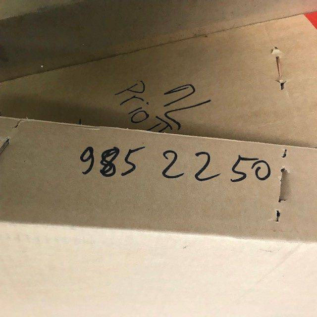 WINDSHIELD GLASS FOR KOMATSU - Прозорец и делови за Опрема за ракување со материјали: слика 2 WINDSHIELD GLASS FOR KOMATSU - Прозорец и делови за Опрема за ракување со материјали: слика 2