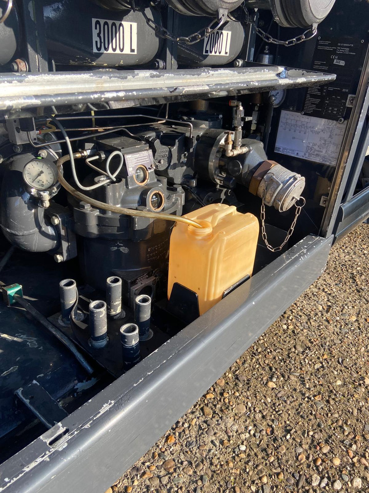 SCANIA P410 - Камион цистерна: слика 5 SCANIA P410 - Камион цистерна: слика 5