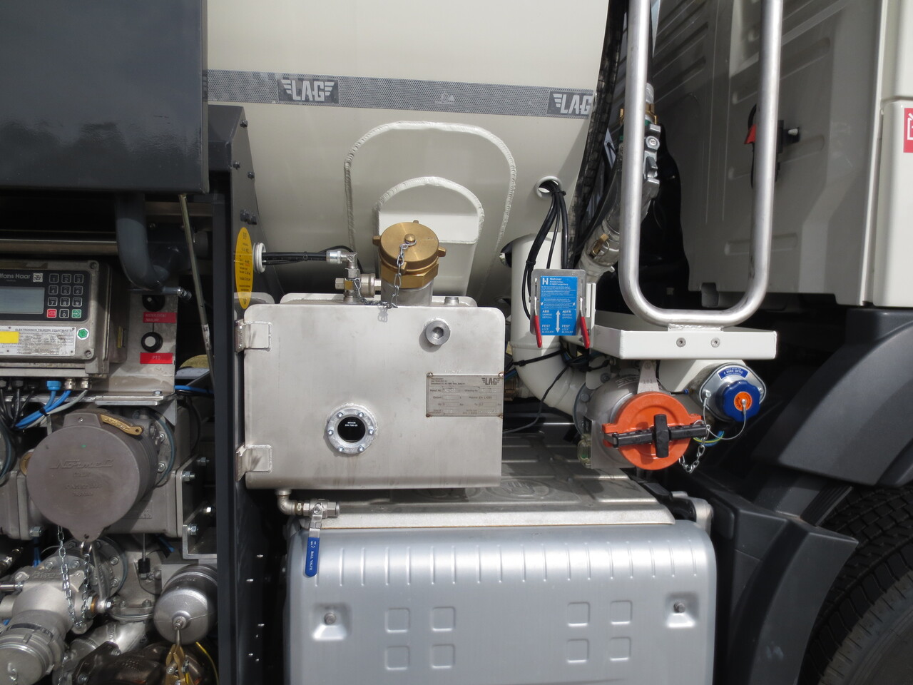 VOLVO FM - Камион цистерна: слика 3 VOLVO FM - Камион цистерна: слика 3