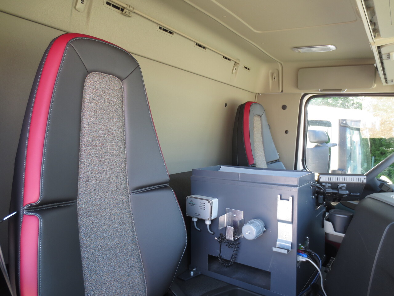 VOLVO FM - Камион цистерна: слика 5 VOLVO FM - Камион цистерна: слика 5