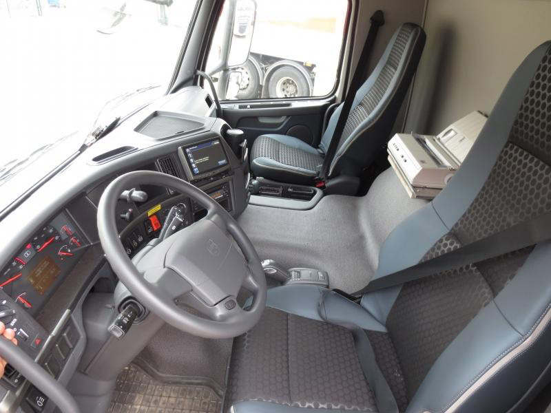 Volvo FMFH - Камион цистерна: слика 4 Volvo FMFH - Камион цистерна: слика 4