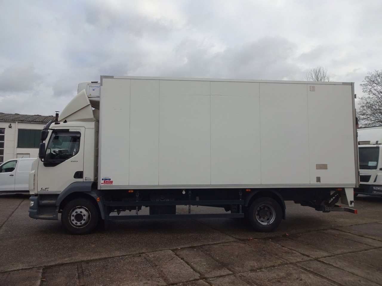 DAF LF 220, 16 T, LBW, Türen, Klima, Automat, Kamera - Камион ладилник: слика 4 DAF LF 220, 16 T, LBW, Türen, Klima, Automat, Kamera - Камион ладилник: слика 4