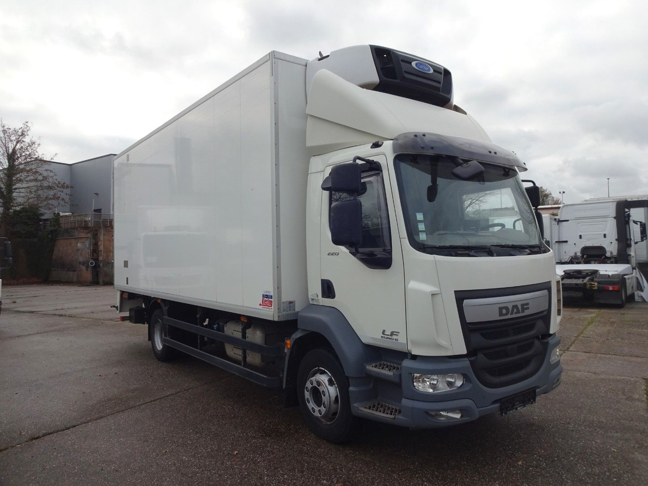 DAF LF 220, 16 T, LBW, Türen, Klima, Automat, Kamera - Камион сандучар: слика 1 DAF LF 220, 16 T, LBW, Türen, Klima, Automat, Kamera - Камион сандучар: слика 1