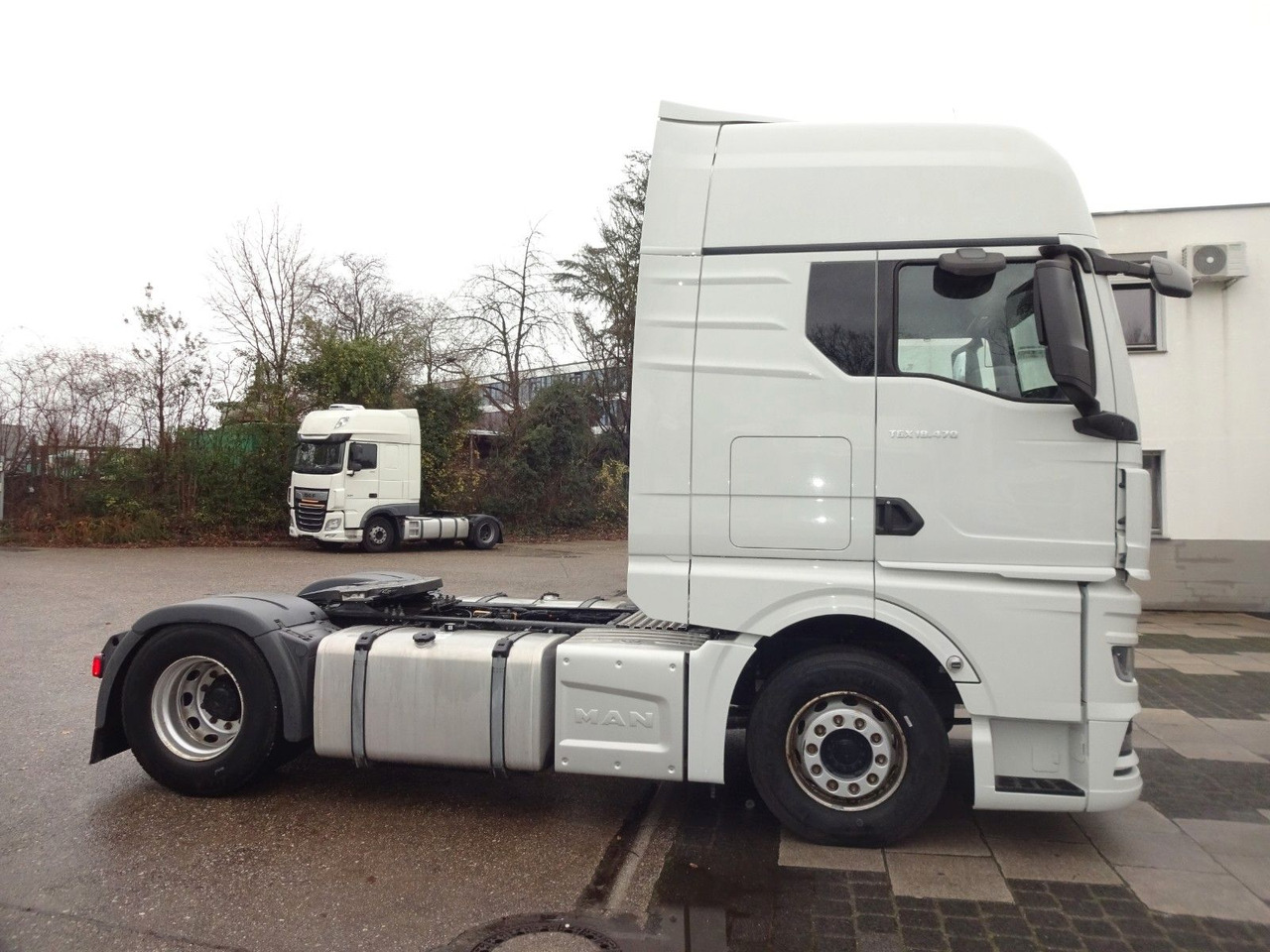 MAN 3 x TGX 18.470, XXL, Intarder, ACC, 2 x Tank - Камион влекач: слика 4 MAN 3 x TGX 18.470, XXL, Intarder, ACC, 2 x Tank - Камион влекач: слика 4