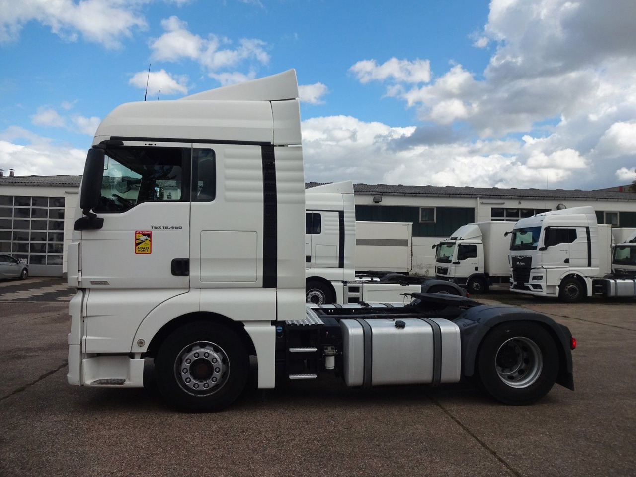 MAN TGX 18.460, XLX, ACC, 2 x Tank - Камион влекач: слика 4 MAN TGX 18.460, XLX, ACC, 2 x Tank - Камион влекач: слика 4