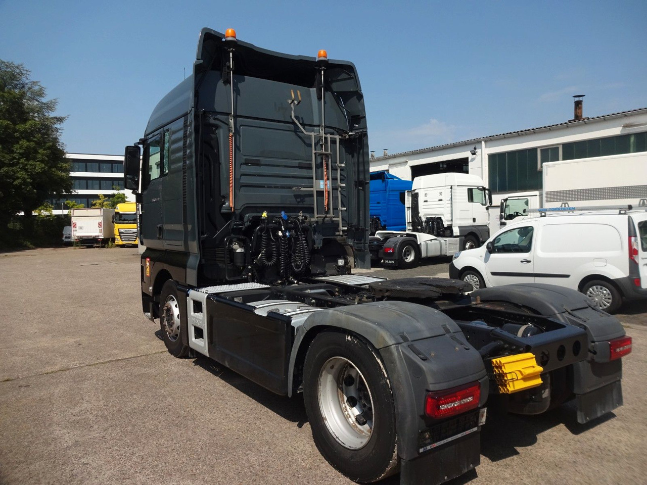 MAN TGX 18.470, XLX, Intarder, ACC, 2 Tank, Standkl - Камион влекач: слика 5 MAN TGX 18.470, XLX, Intarder, ACC, 2 Tank, Standkl - Камион влекач: слика 5