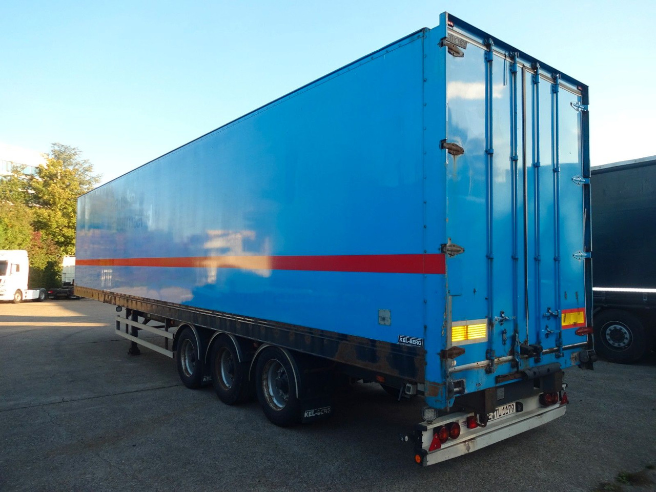 Kel-Berg 3 x Koffer, Doppelstock mit Balken - Полуприколка сандучар: слика 5 Kel-Berg 3 x Koffer, Doppelstock mit Balken - Полуприколка сандучар: слика 5
