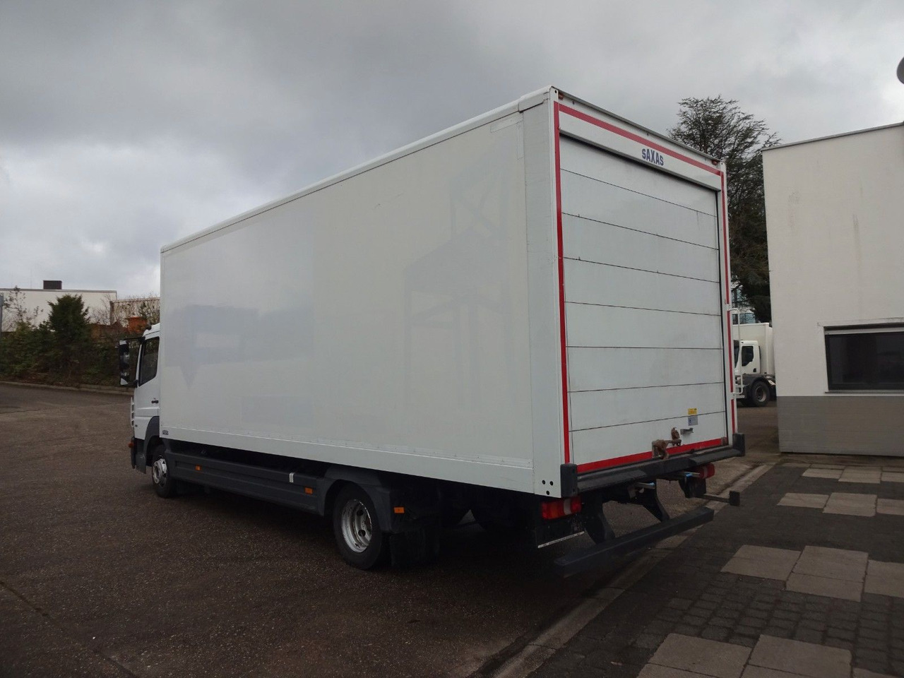 Mercedes-Benz Atego 818, Koffer mit Rolltor - Комбе фургон: слика 5 Mercedes-Benz Atego 818, Koffer mit Rolltor - Комбе фургон: слика 5