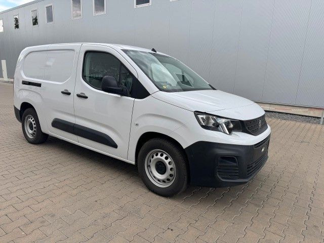 Peugeot Partner Premium Elektro L3H1, 100 kW - Патничко комбе, Електрично комбе: слика 1 Peugeot Partner Premium Elektro L3H1, 100 kW - Патничко комбе, Електрично комбе: слика 1
