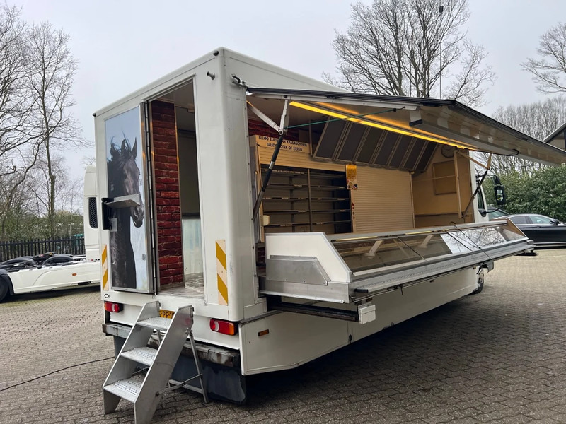 DAF LF 180 4X2 Verkoopopbouw/Verkaufsaufbau +Koeling Hydraulisch uitklapbaar - Камион за продажба на добра: слика 2 DAF LF 180 4X2 Verkoopopbouw/Verkaufsaufbau +Koeling Hydraulisch uitklapbaar - Камион за продажба на добра: слика 2