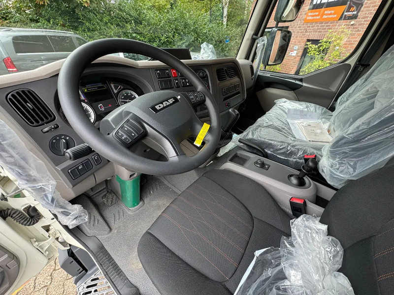 Нов Камион сандучар DAF LF 210 FA 6.1M Bakwagen NIEUW, Volledige garantie 3 jaar, Laadklep - Airco - Vangmuil: слика 19