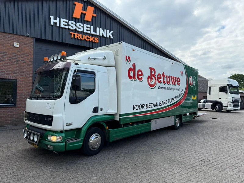 DAF LF 45.220 Laadklep/LBW Zijdeur Airco Slaapcabine AHK - Камион сандучар: слика 1 DAF LF 45.220 Laadklep/LBW Zijdeur Airco Slaapcabine AHK - Камион сандучар: слика 1