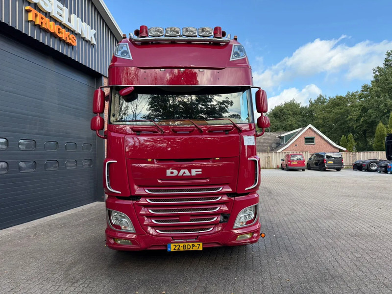 DAF XF 460 SSC Super Space Manual Hydraulic Special interior - Камион влекач: слика 4 DAF XF 460 SSC Super Space Manual Hydraulic Special interior - Камион влекач: слика 4