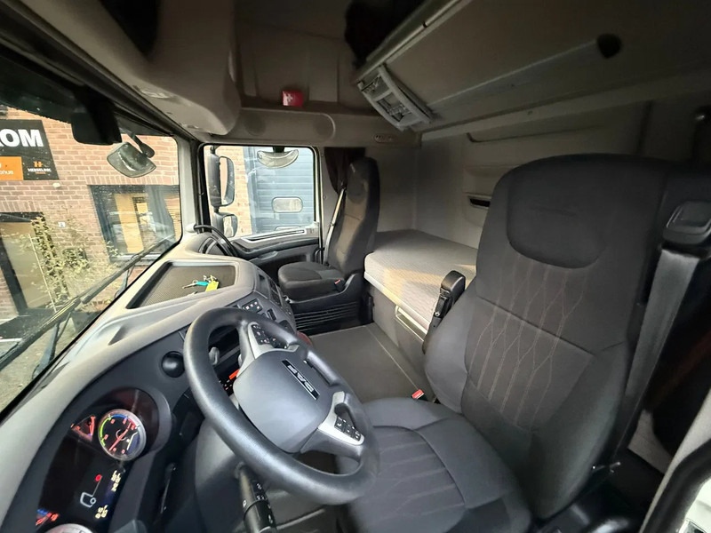 Лизинг на DAF XF 480 SSC Super Space 2x tank LED Spoilers/sideskirts 348.190KM NL Truck DAF XF 480 SSC Super Space 2x tank LED Spoilers/sideskirts 348.190KM NL Truck: слика 7 Лизинг на DAF XF 480 SSC Super Space 2x tank LED Spoilers/sideskirts 348.190KM NL Truck DAF XF 480 SSC Super Space 2x tank LED Spoilers/sideskirts 348.190KM NL Truck: слика 7