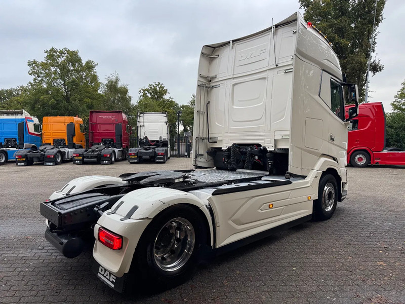 DAF XG+ 480 Standairco 2X tank Alcoa Leder, Full - Top condition 276.240KM - Камион влекач: слика 4 DAF XG+ 480 Standairco 2X tank Alcoa Leder, Full - Top condition 276.240KM - Камион влекач: слика 4