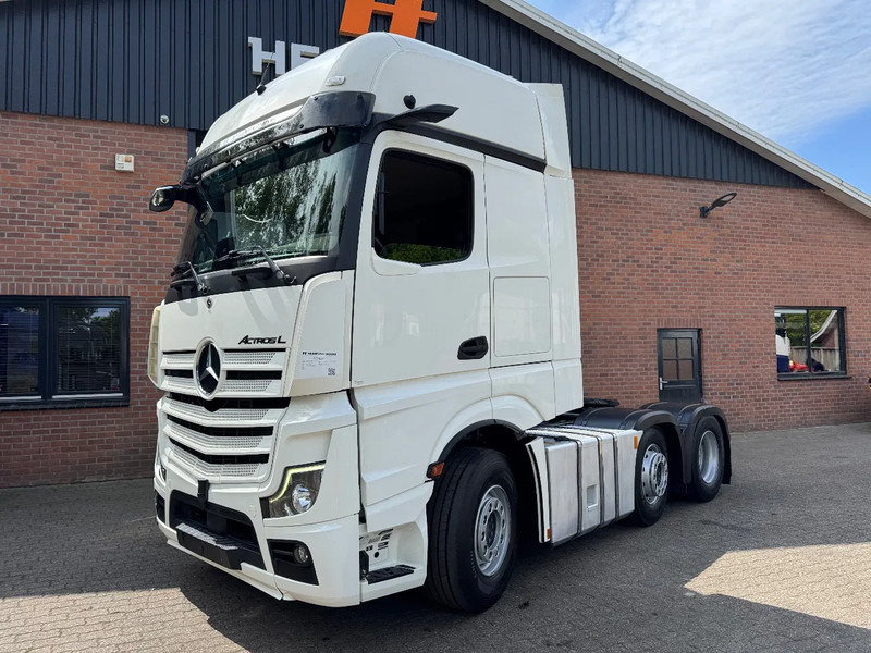 Mercedes-Benz Actros 2545 6X2 Gigaspace Gestuurde voorloopas NL Truck 327.240KM - Камион влекач: слика 1 Mercedes-Benz Actros 2545 6X2 Gigaspace Gestuurde voorloopas NL Truck 327.240KM - Камион влекач: слика 1