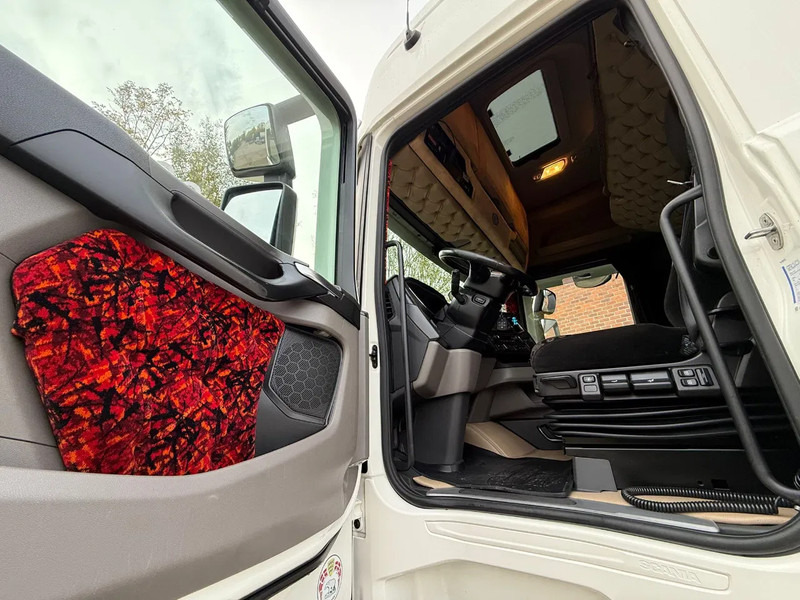 Камион влекач Scania S450 6X2 Full-Air Retarder Standairco 2X Tank Smarttacho 2 APK 09/2026: слика 6 Камион влекач Scania S450 6X2 Full-Air Retarder Standairco 2X Tank Smarttacho 2 APK 09/2026: слика 6