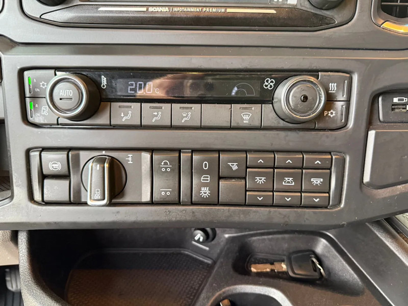 Камион влекач Scania S450 6X2 Full-Air Retarder Standairco 2X Tank Smarttacho 2 APK 09/2026: слика 14 Камион влекач Scania S450 6X2 Full-Air Retarder Standairco 2X Tank Smarttacho 2 APK 09/2026: слика 14