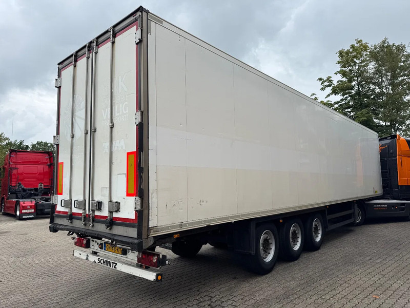 Schmitz Cargobull SKO 24 5x Meatrails Rohrbahnen Fleisch Carrier Vector 1950MT - Изотермална полуприколка: слика 2 Schmitz Cargobull SKO 24 5x Meatrails Rohrbahnen Fleisch Carrier Vector 1950MT - Изотермална полуприколка: слика 2