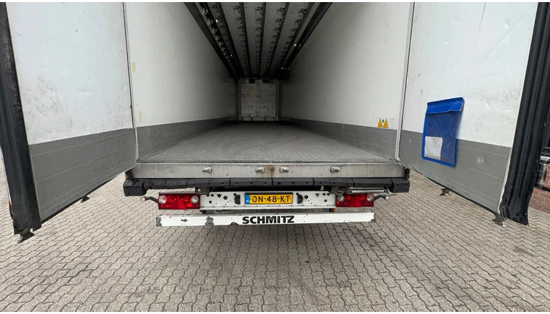Schmitz Cargobull SKO 24 5x Meatrails Rohrbahnen Fleisch Carrier Vector 1950MT - Изотермална полуприколка: слика 5 Schmitz Cargobull SKO 24 5x Meatrails Rohrbahnen Fleisch Carrier Vector 1950MT - Изотермална полуприколка: слика 5