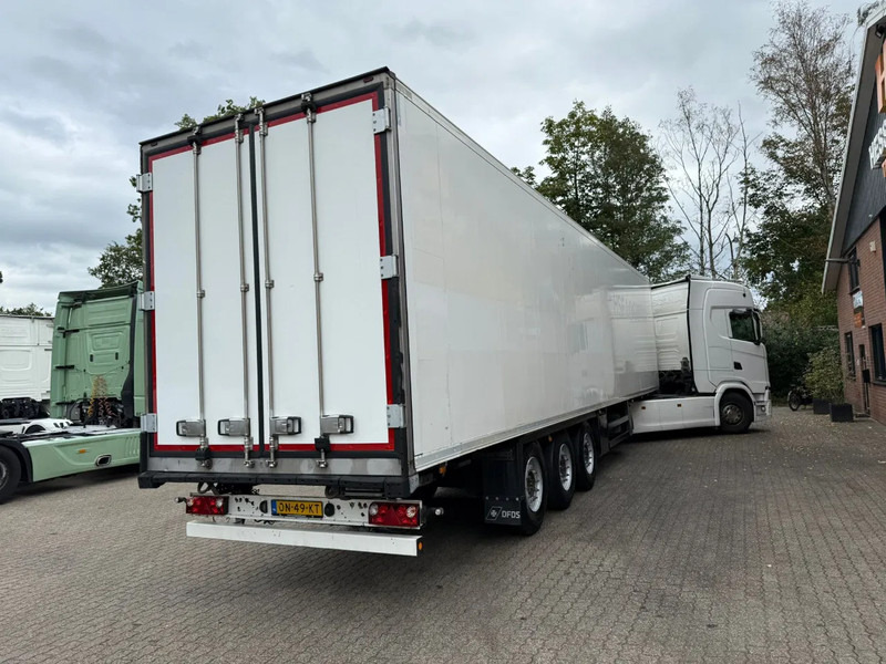 Schmitz Cargobull SKO 24 5x Meatrails Rohrbahnen Fleisch Carrier Vector 1950MT let op!! vol vleeshaken en 2 reservewielen - Изотермална полуприколка: слика 2 Schmitz Cargobull SKO 24 5x Meatrails Rohrbahnen Fleisch Carrier Vector 1950MT let op!! vol vleeshaken en 2 reservewielen - Изотермална полуприколка: слика 2