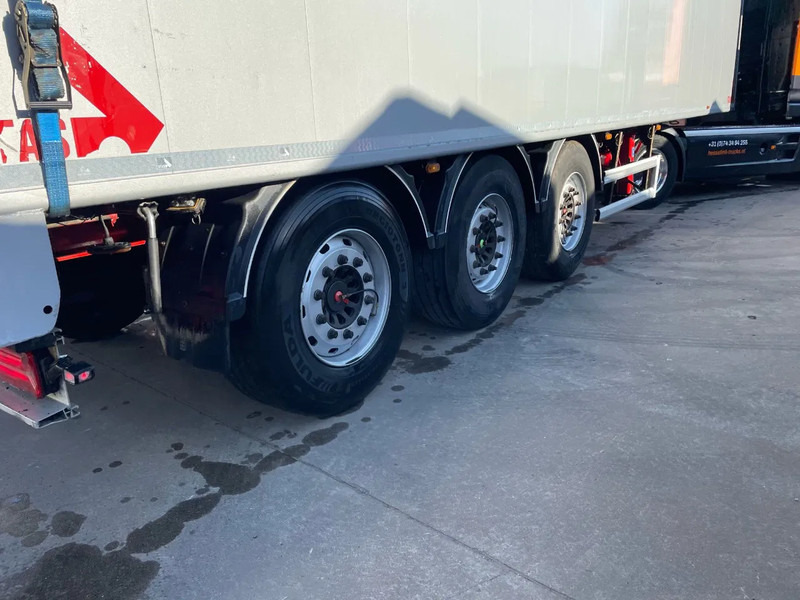 Stas S300ZX 10.5M 70m3 Agrar Liftas SAF Agri - Полуприколка со подвижен под за истовар: слика 4 Stas S300ZX 10.5M 70m3 Agrar Liftas SAF Agri - Полуприколка со подвижен под за истовар: слика 4