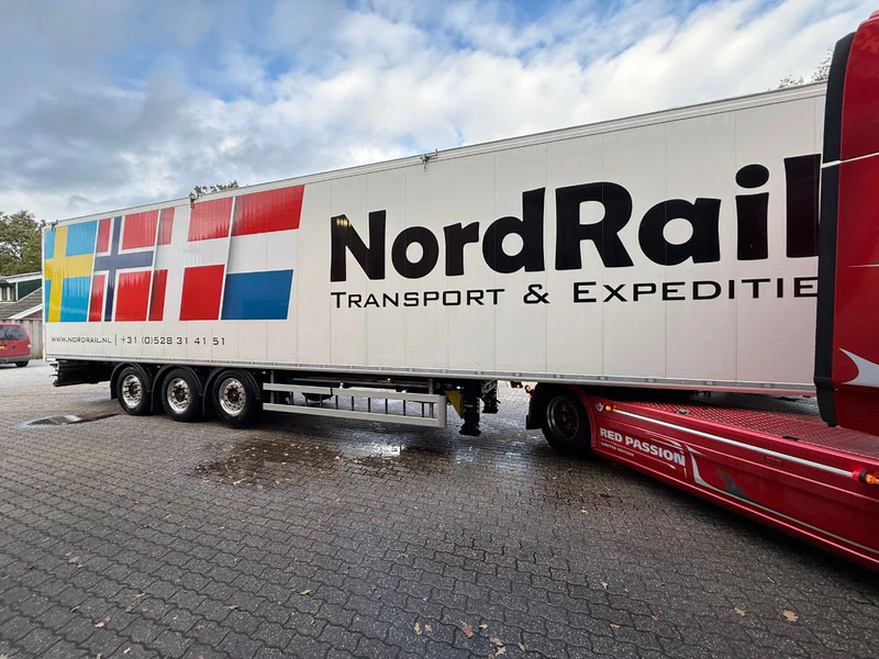 Kraker 2X K-Force 92m3 Alcoa SAF Tyrepilot Liftas 8MM Cargo Floor - Полуприколка со подвижен под за истовар: слика 5 Kraker 2X K-Force 92m3 Alcoa SAF Tyrepilot Liftas 8MM Cargo Floor - Полуприколка со подвижен под за истовар: слика 5