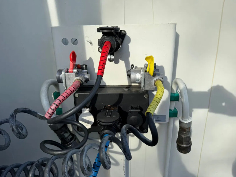 Полуприколка со подвижен под за истовар kraker CF 200 92m3 Cargo Floor 8MM Stuuras/Lenkachse APK/TUV 05-2026: слика 16