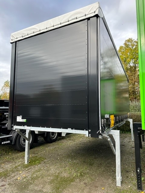 Kögel BDF-System, 7.450 mm lang, Farbe: RAL 9005 schwarz - Заменски сандак со церада: слика 1 Kögel BDF-System, 7.450 mm lang, Farbe: RAL 9005 schwarz - Заменски сандак со церада: слика 1