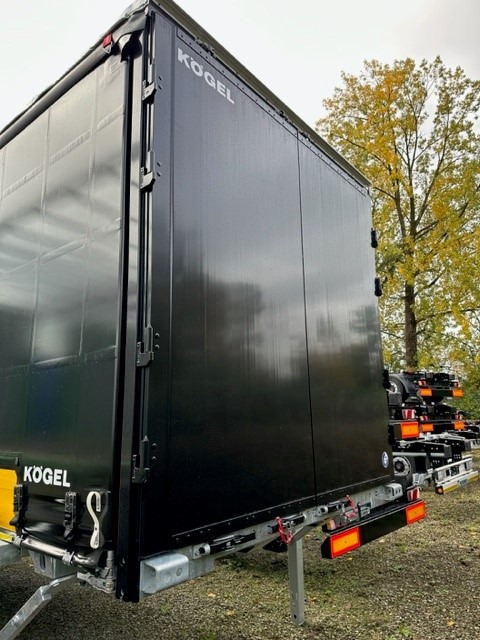 Kögel BDF-System, 7.450 mm lang, Farbe: RAL 9005 schwarz - Заменски сандак со церада: слика 3 Kögel BDF-System, 7.450 mm lang, Farbe: RAL 9005 schwarz - Заменски сандак со церада: слика 3