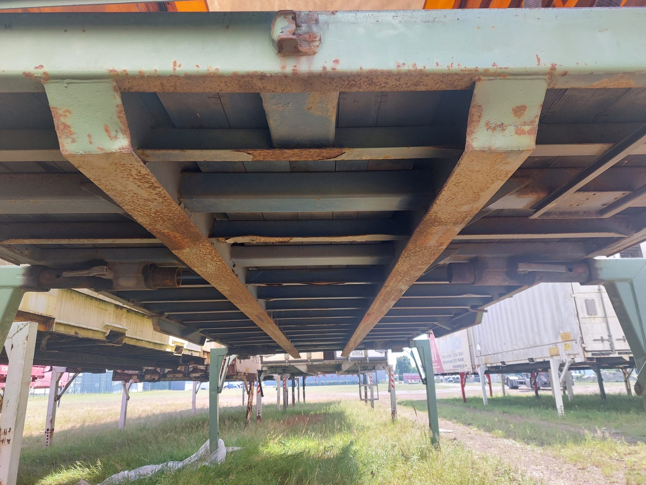 Kögel BDF-System, 7.450 mm lang, Heck: niedrige Türen - Заменски сандак со церада: слика 4 Kögel BDF-System, 7.450 mm lang, Heck: niedrige Türen - Заменски сандак со церада: слика 4