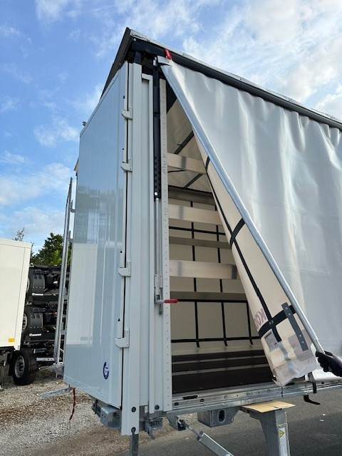 Kögel BDF-System, 7.450 mm lang, Hubdach, Eckhöhe: 2.920 mm, - Заменски сандак со церада: слика 2 Kögel BDF-System, 7.450 mm lang, Hubdach, Eckhöhe: 2.920 mm, - Заменски сандак со церада: слика 2