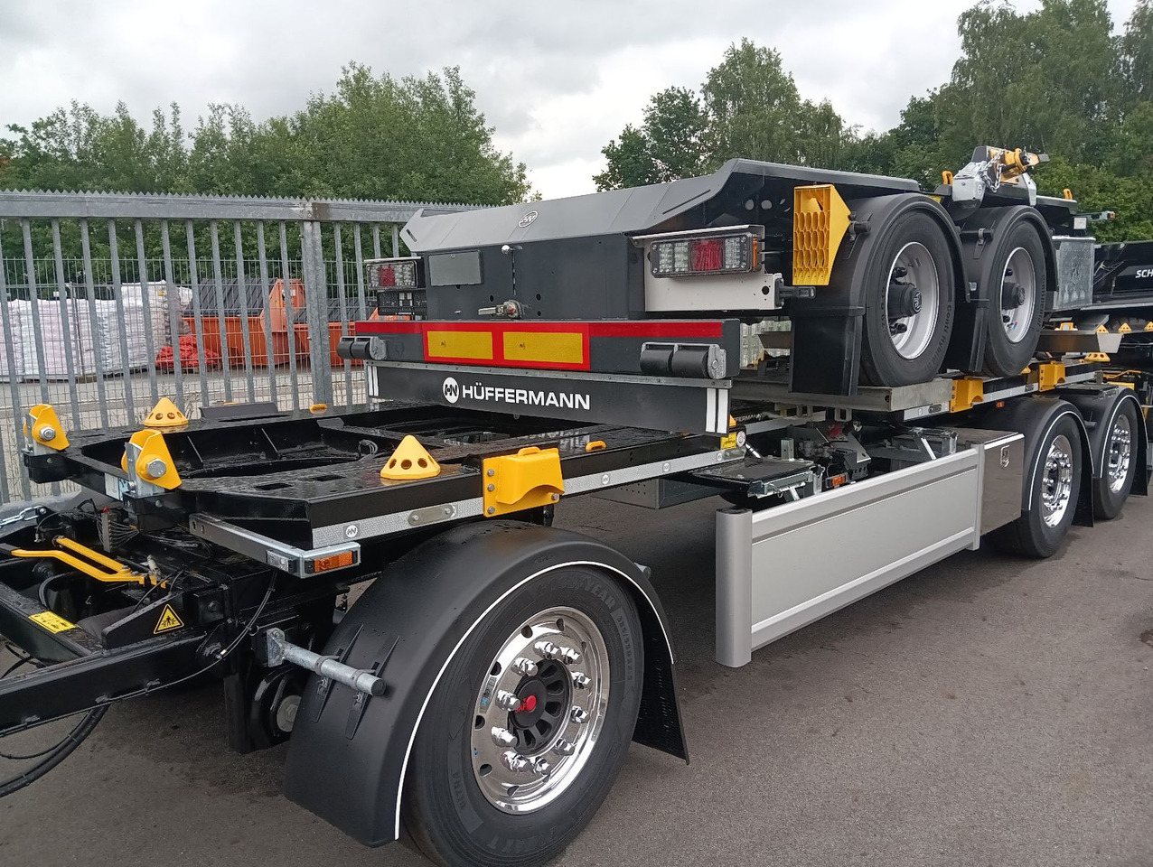 Hüffermann 3-A VARIO-CARRIER SAF NEU VERZINKT LiftAlufelgen - Роло/ Подизач приколка: слика 1 Hüffermann 3-A VARIO-CARRIER SAF NEU VERZINKT LiftAlufelgen - Роло/ Подизач приколка: слика 1