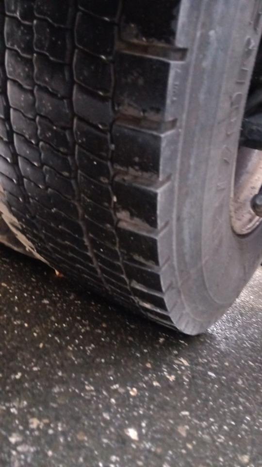 Камион влекач MAN TGX 18:440 FLT XLX 2xTank Klima Spoiler Kühlbox MAN TGX 18:440 FLT XLX 2xTank Klima Spoiler Kühlbox: слика 39 Камион влекач MAN TGX 18:440 FLT XLX 2xTank Klima Spoiler Kühlbox MAN TGX 18:440 FLT XLX 2xTank Klima Spoiler Kühlbox: слика 39