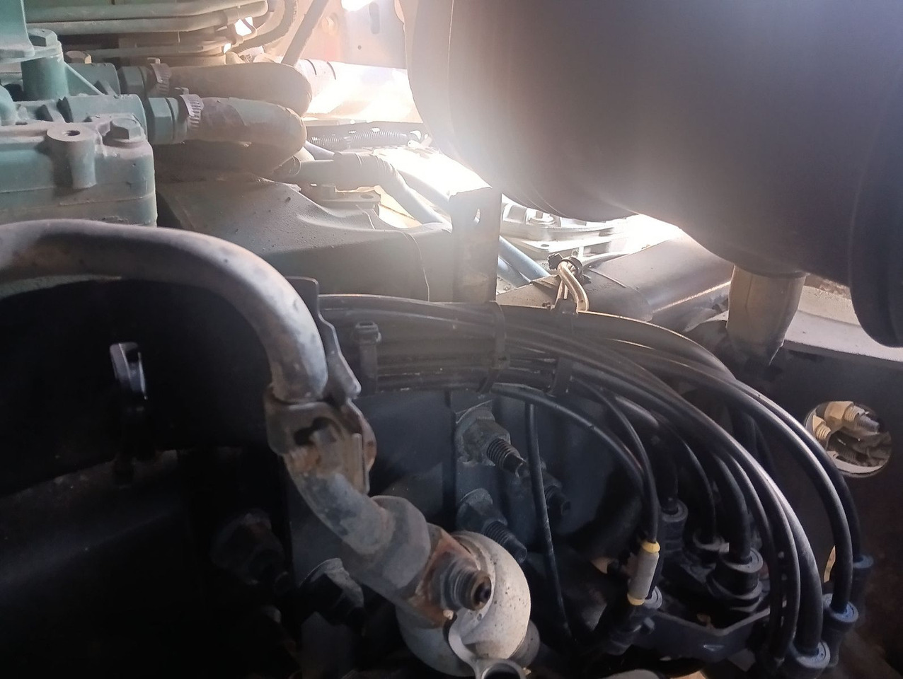 Камион влекач Volvo FH 500 4x2T X-Track Globe I-PARC HydraulikUNFALL: слика 35