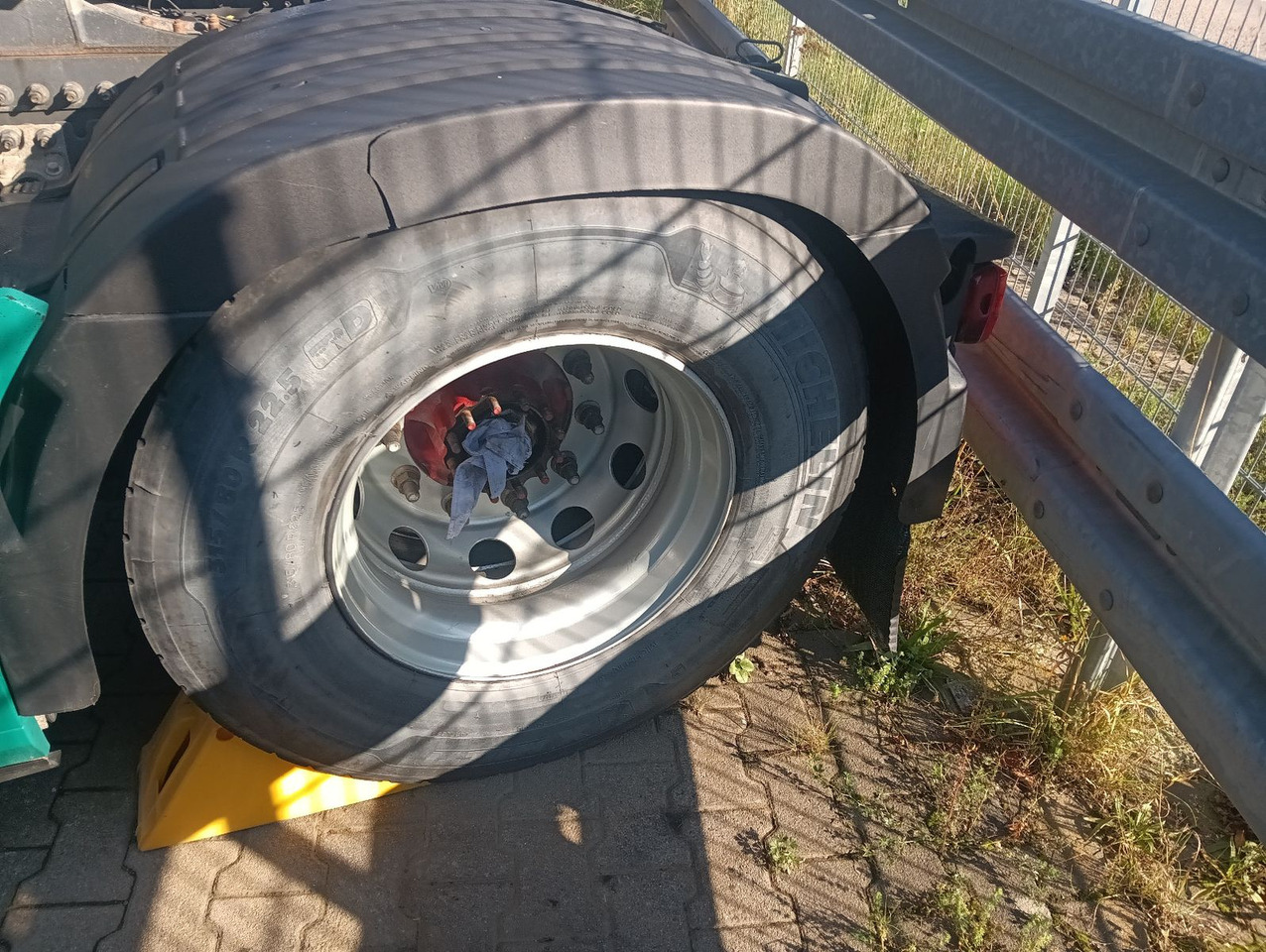 Камион влекач Volvo FH 500 4x2T X-Track Globe I-PARC HydraulikUNFALL: слика 40